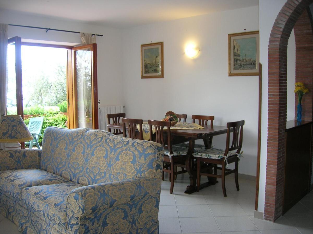 Villa Persico มัสซาลูเบรนเซ ภายนอก รูปภาพ