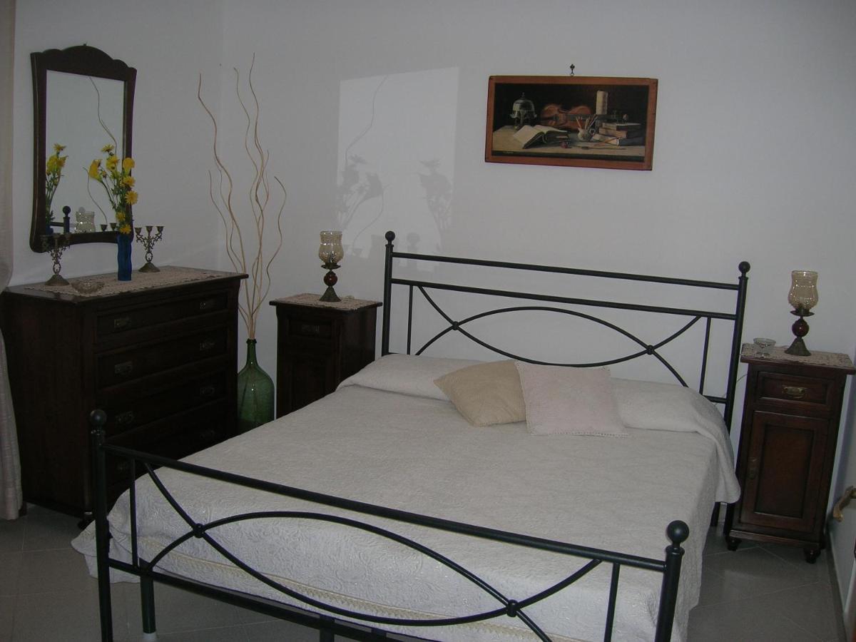 Villa Persico มัสซาลูเบรนเซ ภายนอก รูปภาพ